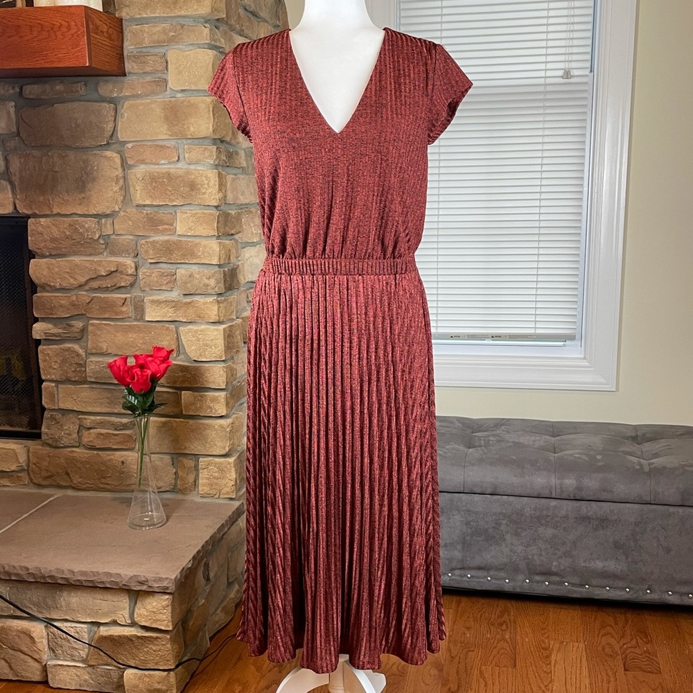 DKNY ~ Textured MIDI V-Neck Knit Dress Russet -NWT